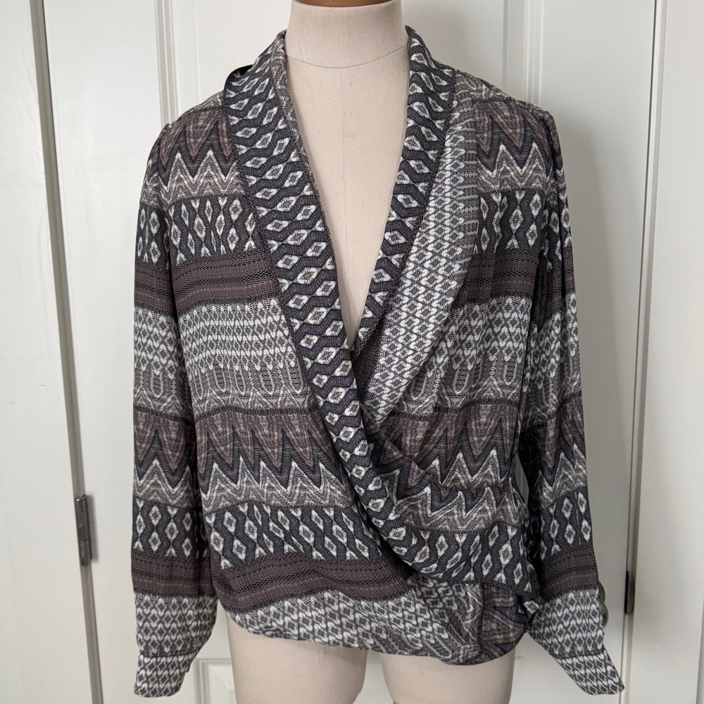 L’Agence 6 Faux Wrap Drape Front Blouse Top ~ Silky Classic Quiet Luxury
